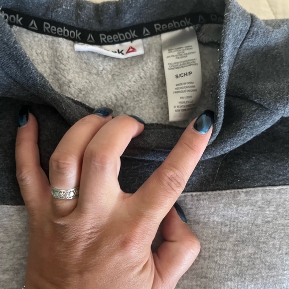 Mens Reebok Sweatshirt - Picture 2 of 3